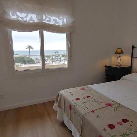 Precioso Apartamento Frente A La Playa トレ・デル・マール エクステリア 写真